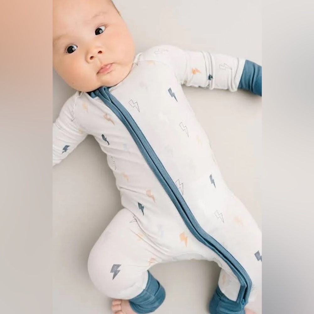 EUC Little One Shop Co. Sleeper